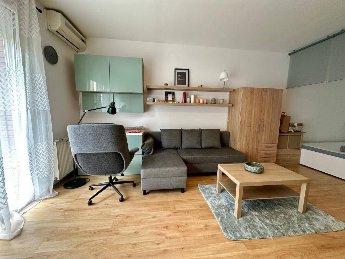 S3 Residences Ilka Studio Serviced Cozy Appartment Boedapest Buitenkant foto